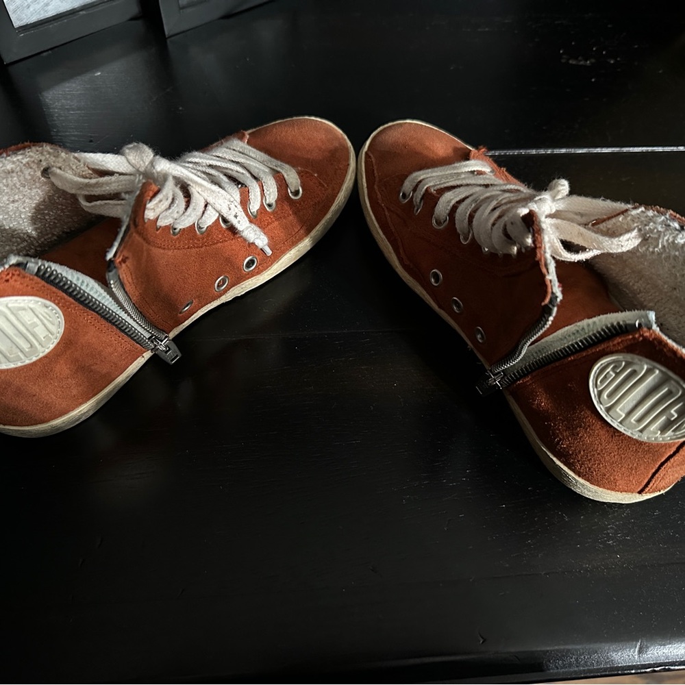 Golden goose 35 but fits like 6 - Picture 7 of 10